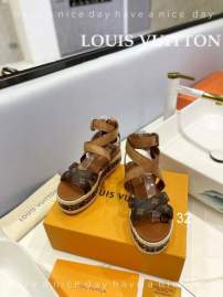 Picture of Louis Vuitton Shoes _SKULVsz35-40YY040812535